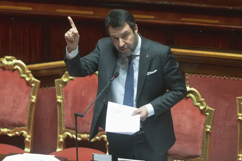 Faccia da cornuto… traditrice. Ormai tutto passa dai social !!!  – Di Massimo Moletti