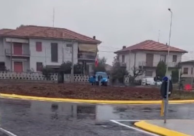 Finalmente una realtà la rotatoria di via Toti a Canegrate