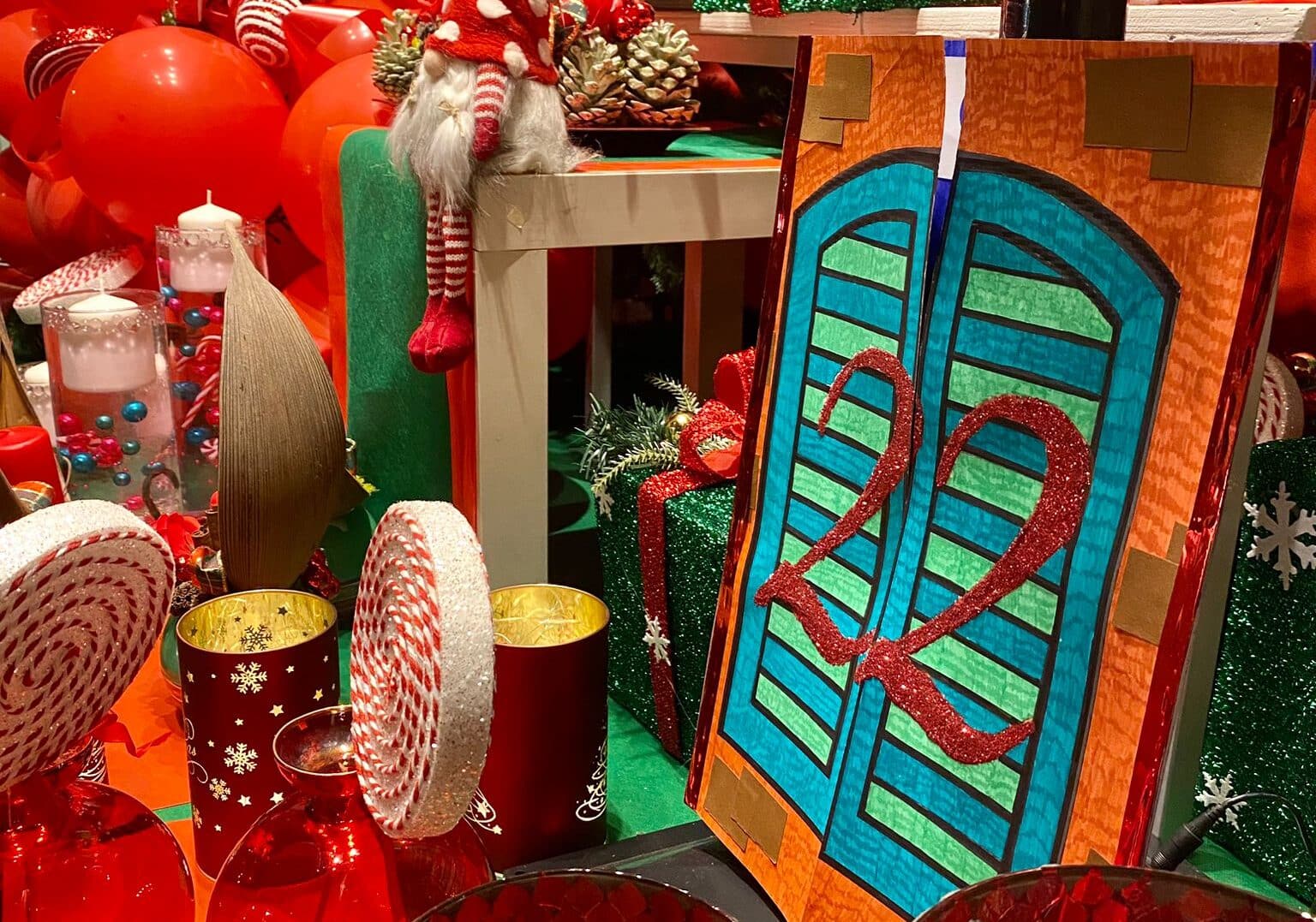 Un abbraccio per augurare Natale a tutti, vicini e lontani, e al calendario dell’Avvento partecipa la città