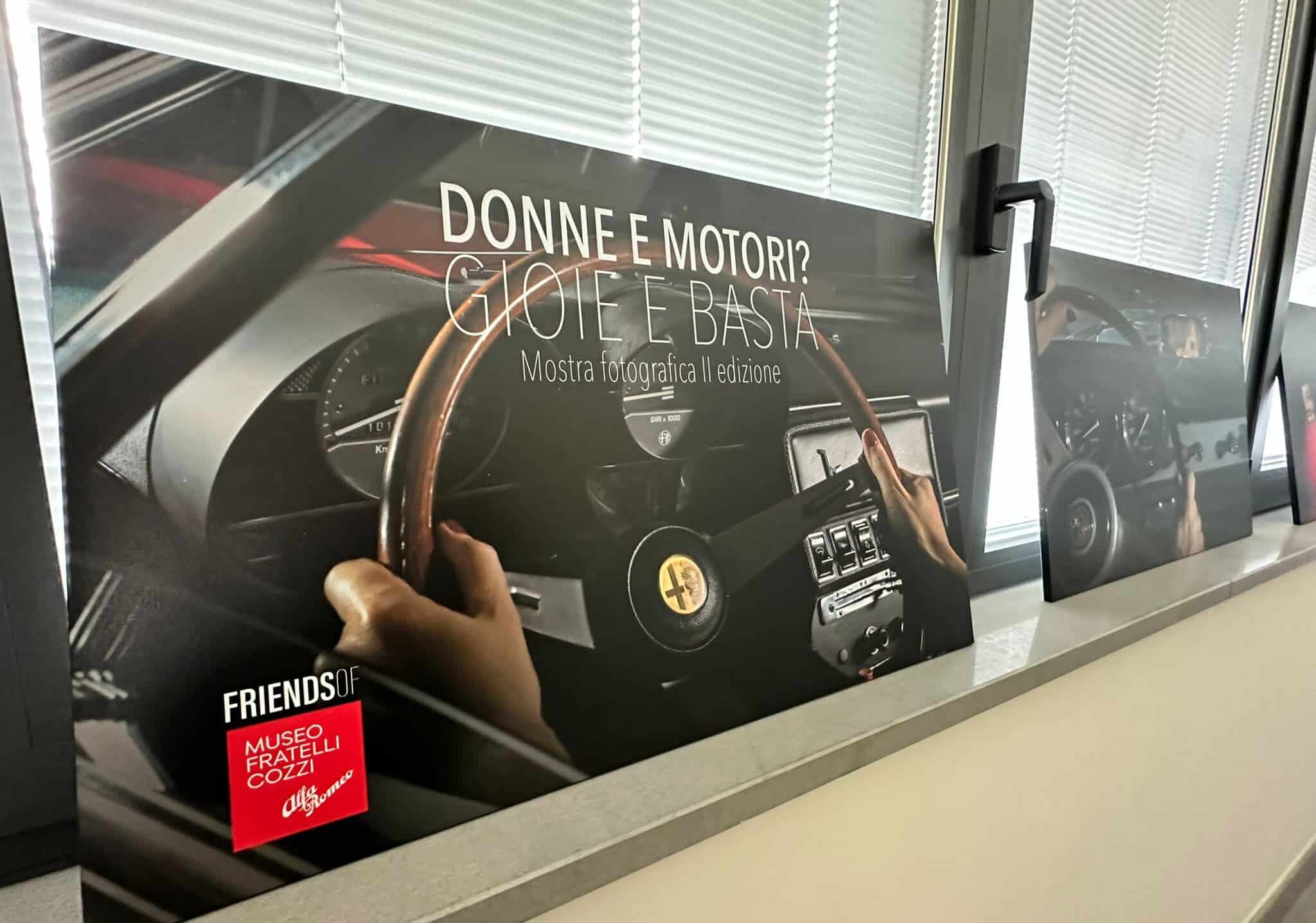 Donne e motori, il Museo Fratelli Cozzi mette il gentil sesso su rombanti Alfa Romeo