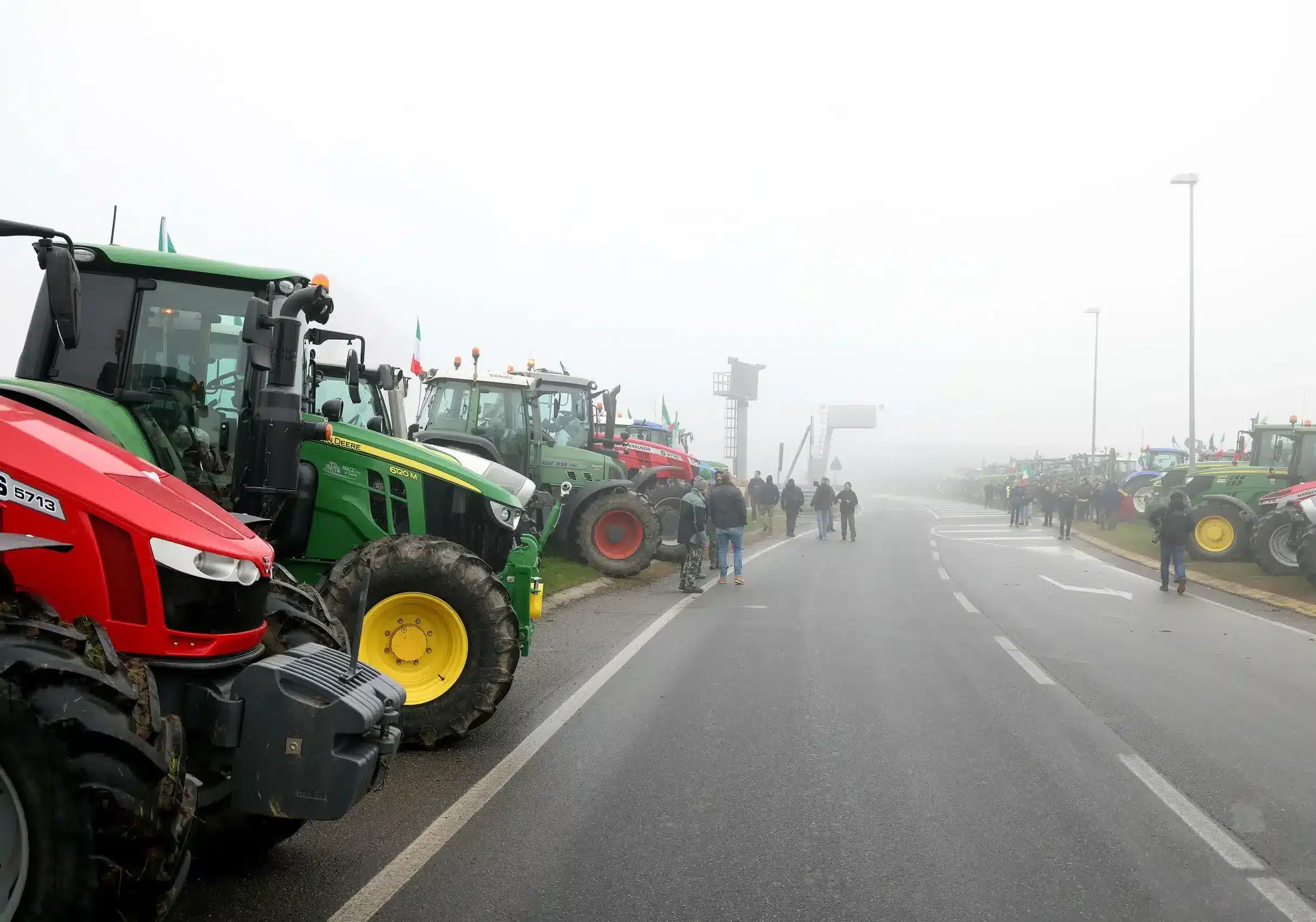 La protesta degli agricoltori in Lombardia: i trattori a Melegnano. TN sta con i ‘paisan’