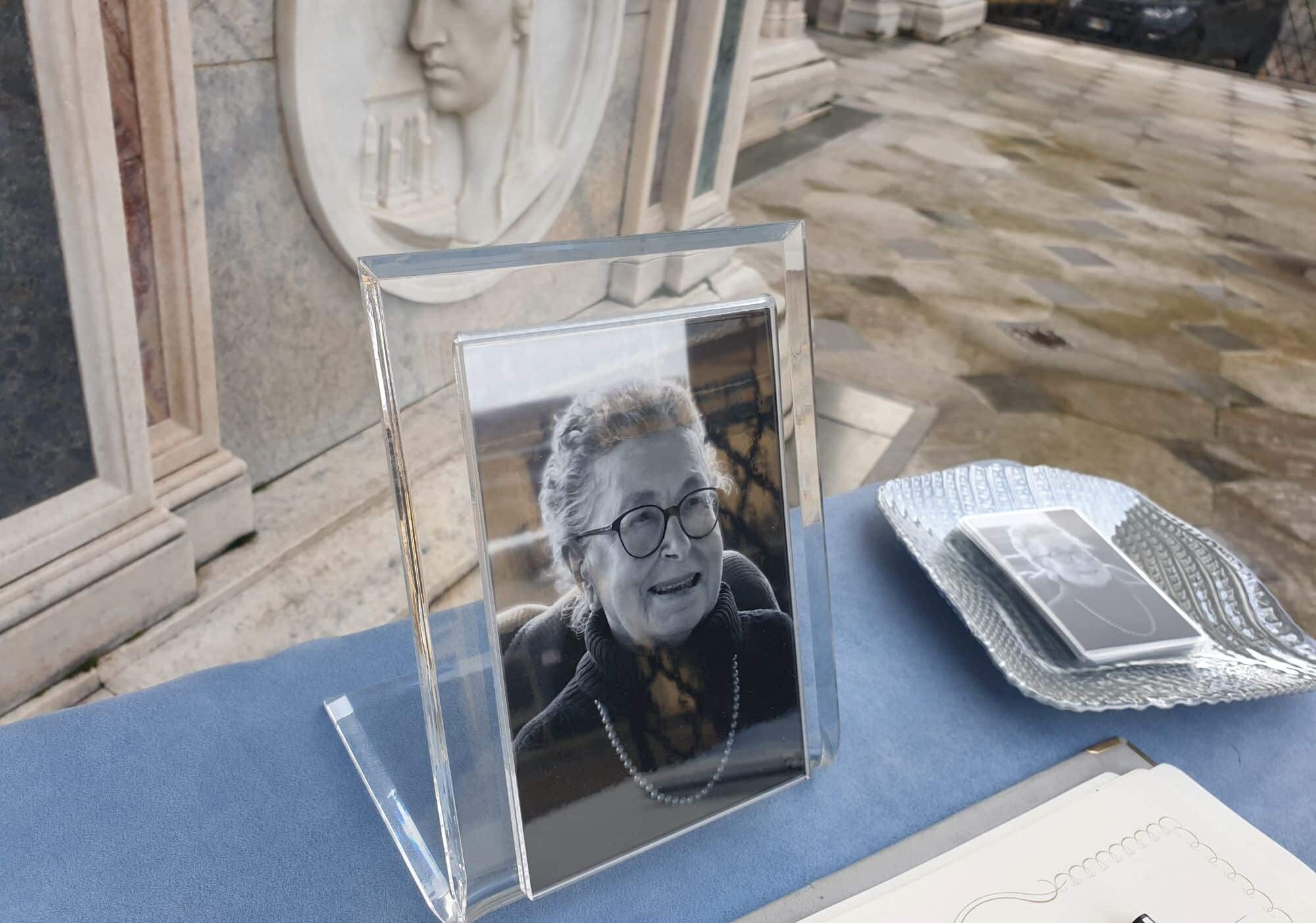 Magenta ringrazia Angela Mettica, il ricordo di don Giuseppe: “Fino all’ultimo con la sua bicicletta ha portato il pacco ai bisognosi”