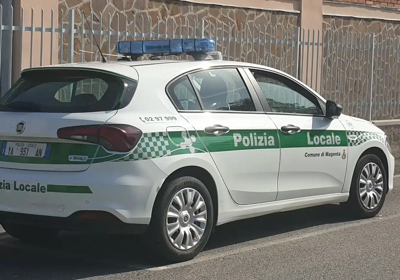 Magenta: incidente in via Mentana, danni alle auto e un ferito