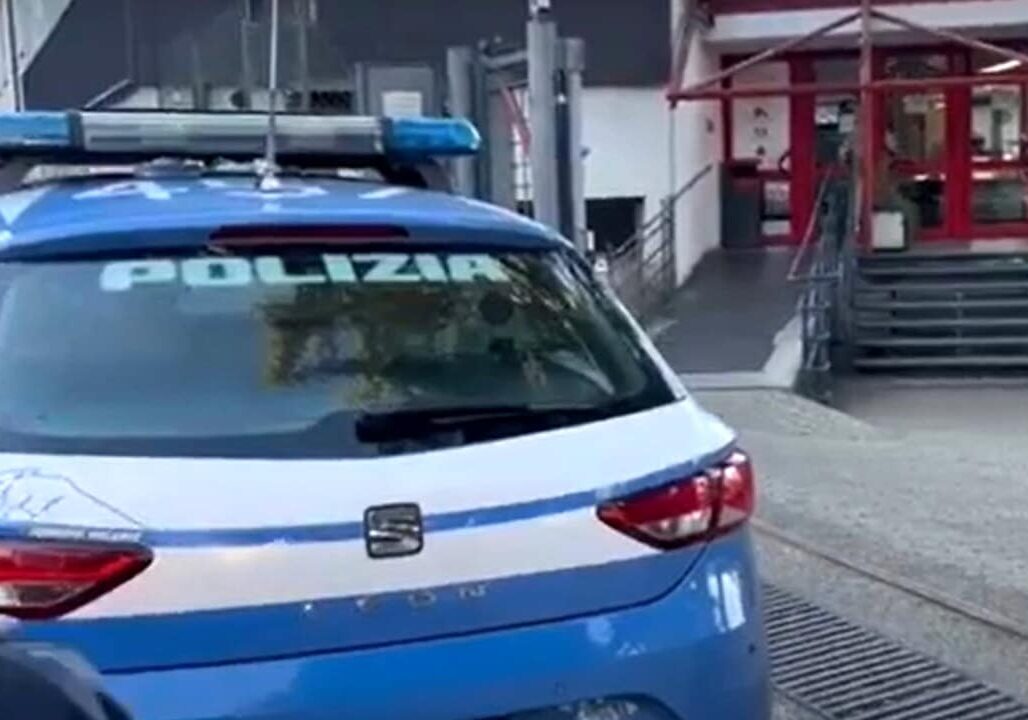 Docente accoltellata a Varese: 17enne arrestato per tentato omicidio