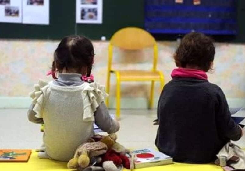 Maltrattamenti ad asilo in provincia di Varese: indagate madre e figlia