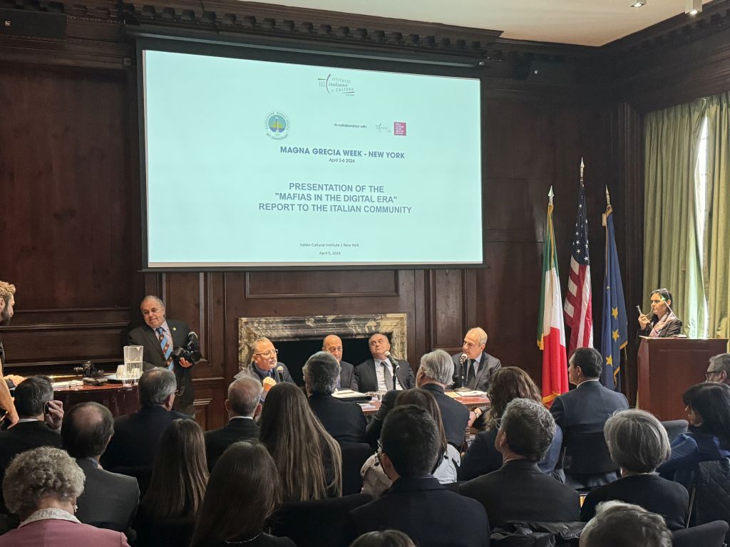 Riforme, Gratteri “Si può cambiare la Costituzione, ma prima la si studi”