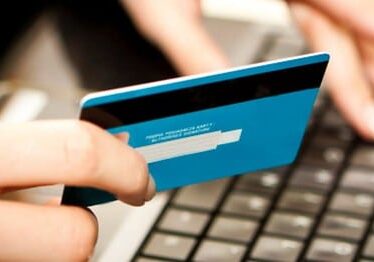 33 milioni di italiani comprano on line