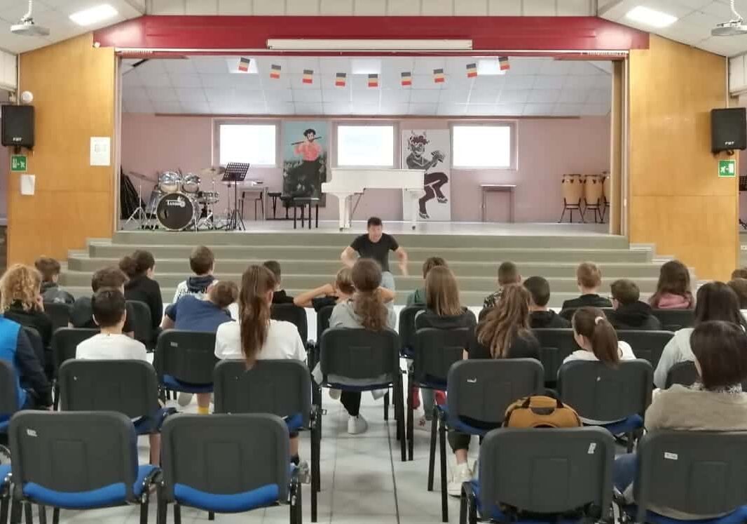 Magenta-Robecco. Un’ accoglienza da sogno con il teatro per l’IC Fontana
