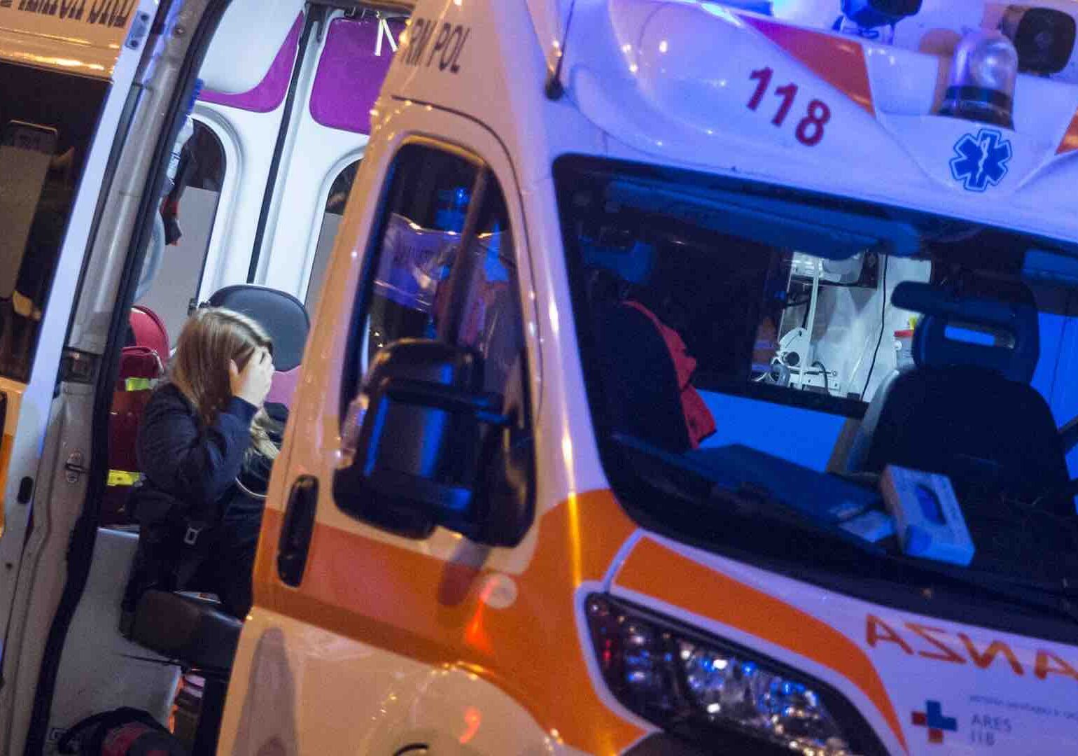 Milano, trovato morto sul divano di casa