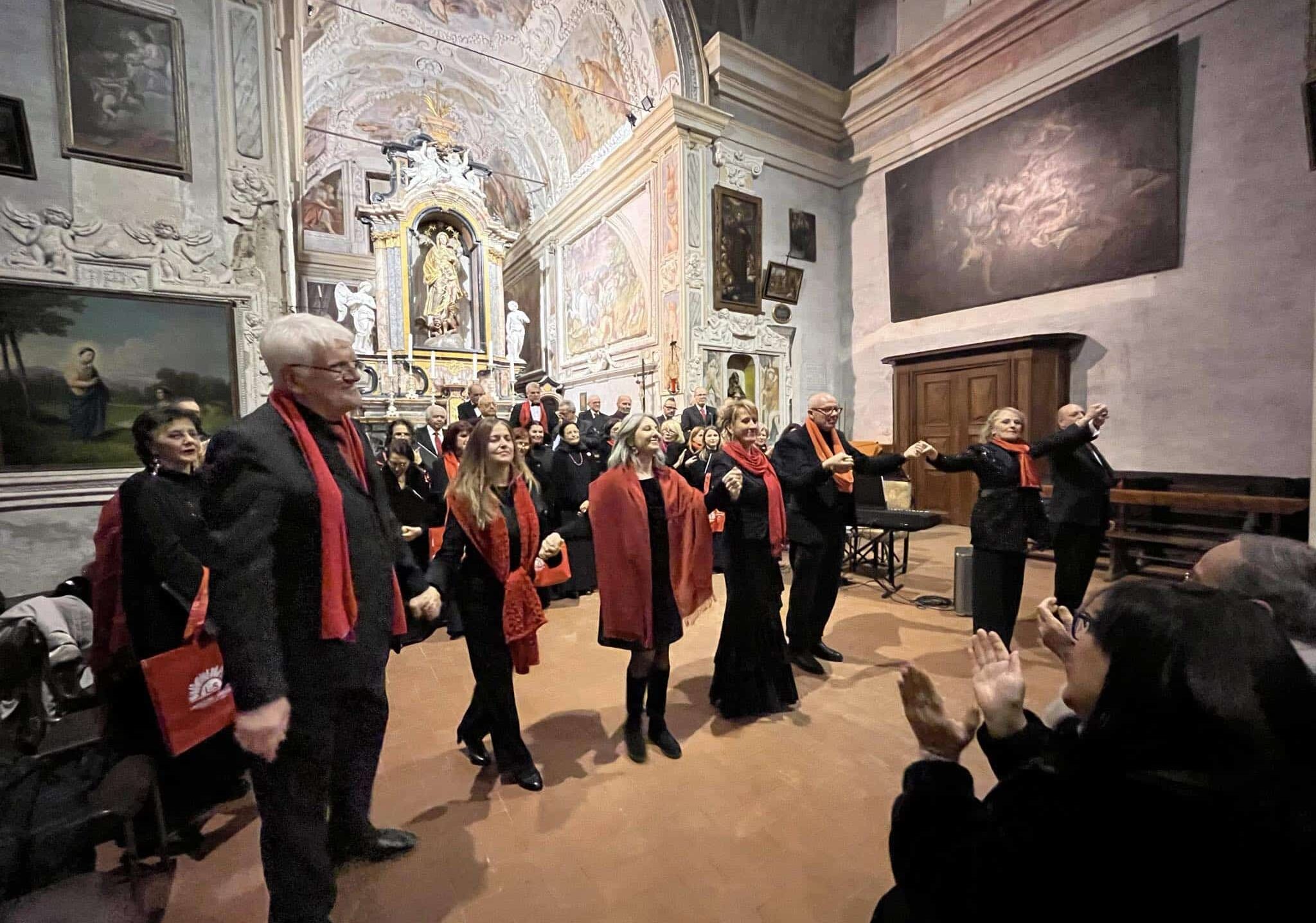Trecate. La Schola Cantorum San Gregorio Magno per dire NO alla violenza sulle donne