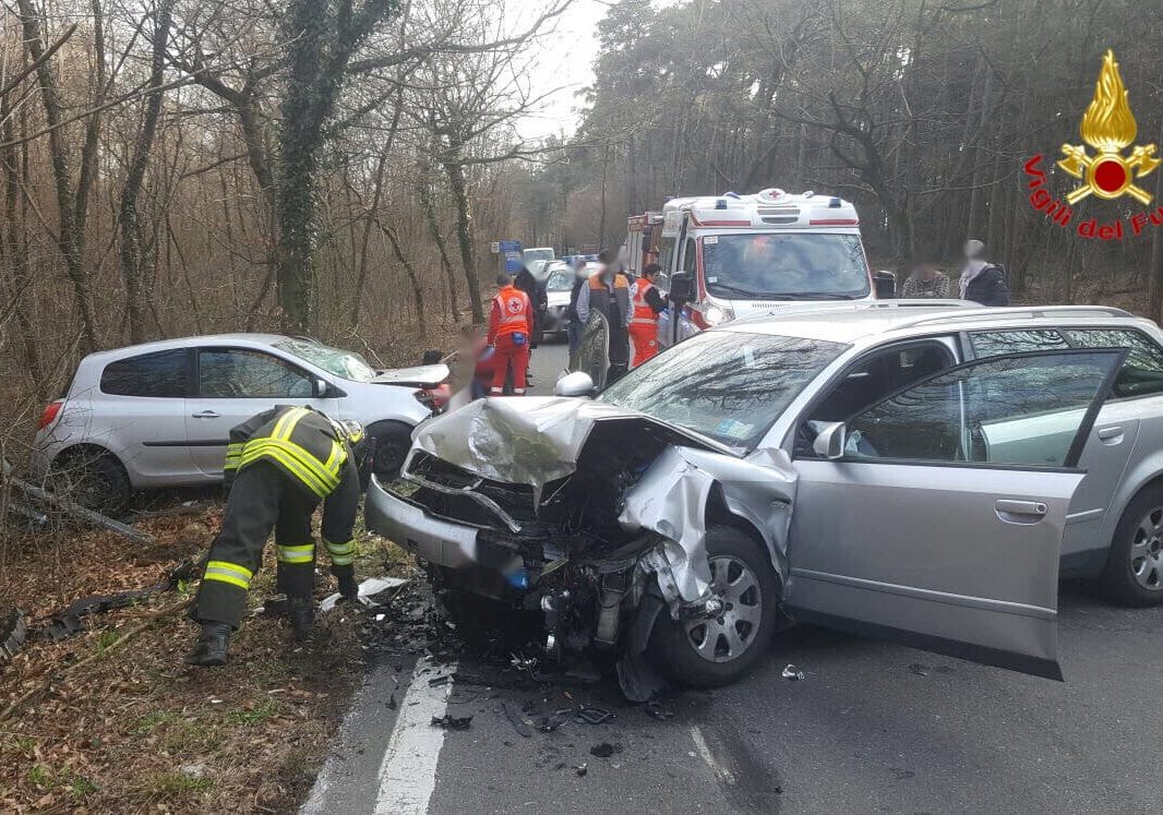 Varese: scontro tra auto e camion a Venegono Superiore, muore ragazzo di 20 anni