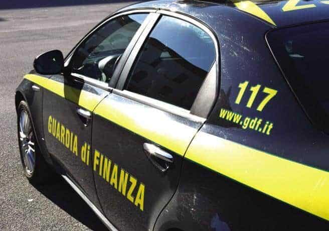 La Gdf  sequestra a Como 15 pellicce di contrabbando