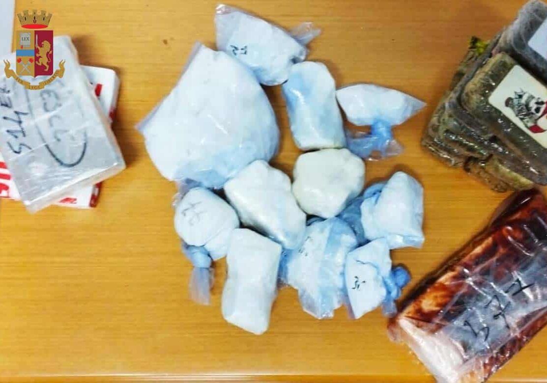 Furgone fermato ad Assago: stroncato traffico da 76 chili di droga