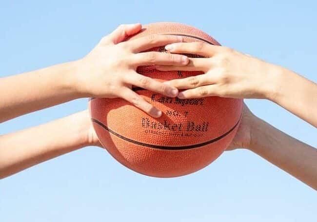 Quattro minori su dieci subiscono abusi nello sport