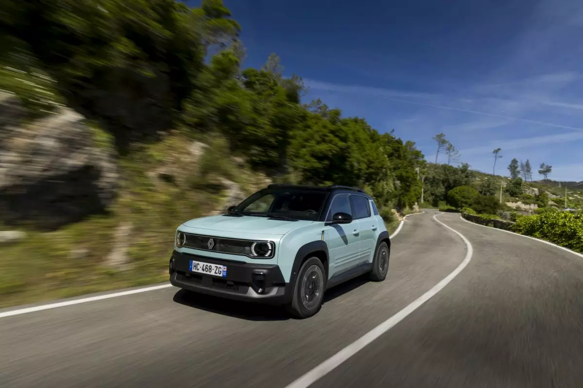 Renault 4 E-Tech Electric, l’elettrica compatta e versatile