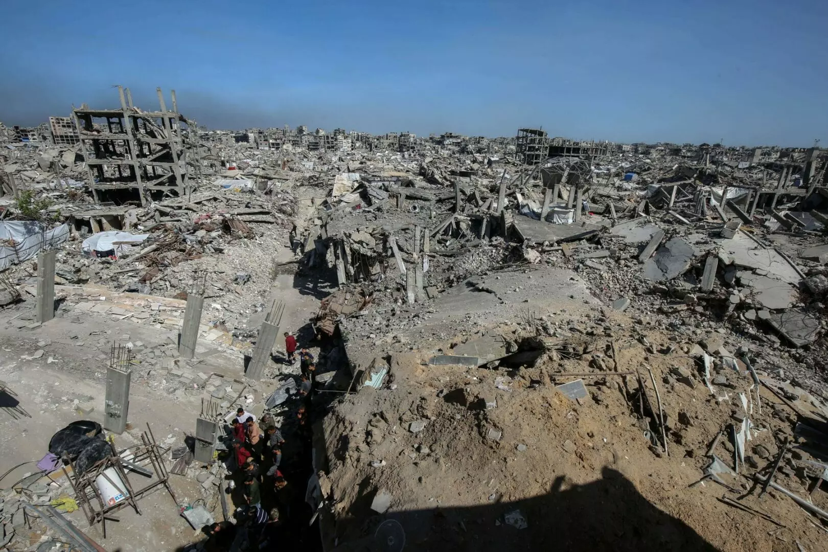 Nuovi bombardamenti israeliani a Gaza, sedici i morti