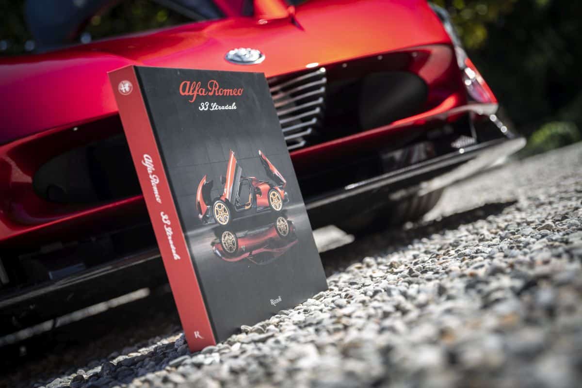 Alfa Romeo racconta la genesi della nuova 33 Stradale in un libro