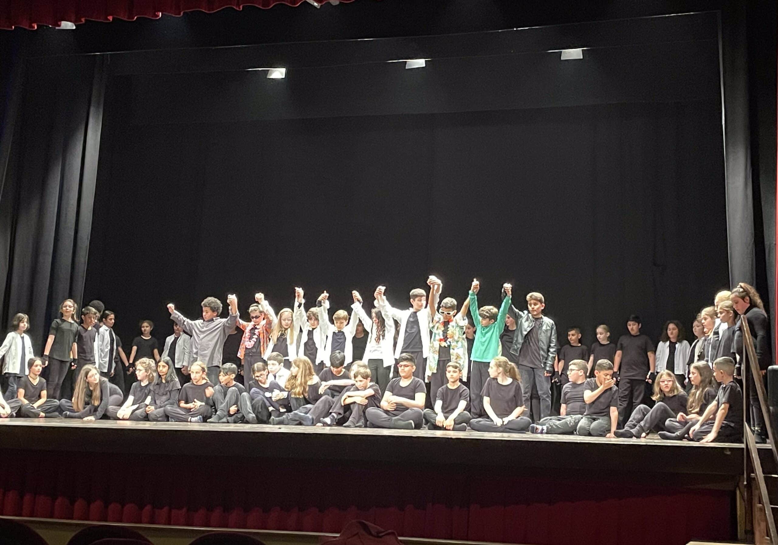 Finale d’anno “regale” delle classi quinte della Santa Caterina al Teatro Lirico