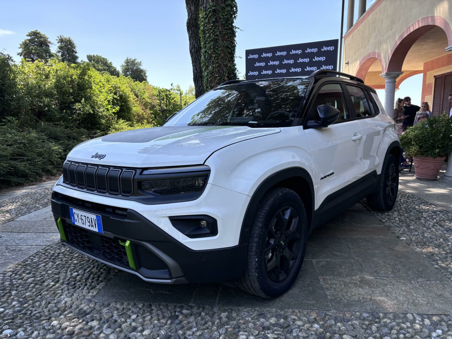 Jeep, arriva la nuova Avenger 4xe con trazione integrale
