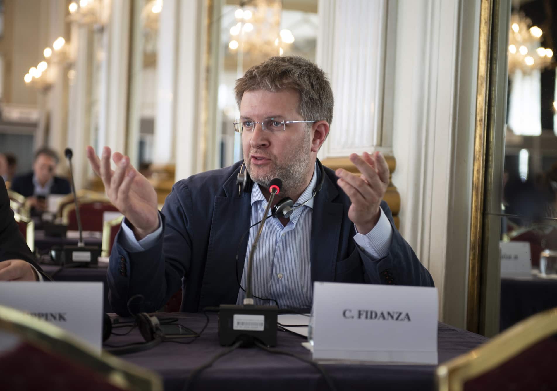 Lombardia, Carlo Fidanza onorato ma fa un passo indietro: “Il mio impegno per il Parlamento Europeo”