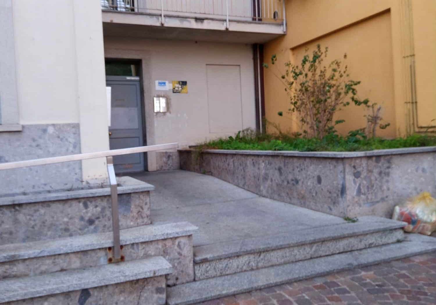 Sedriano: acqua calda a singhiozzo nelle case comunali, protestano i residenti