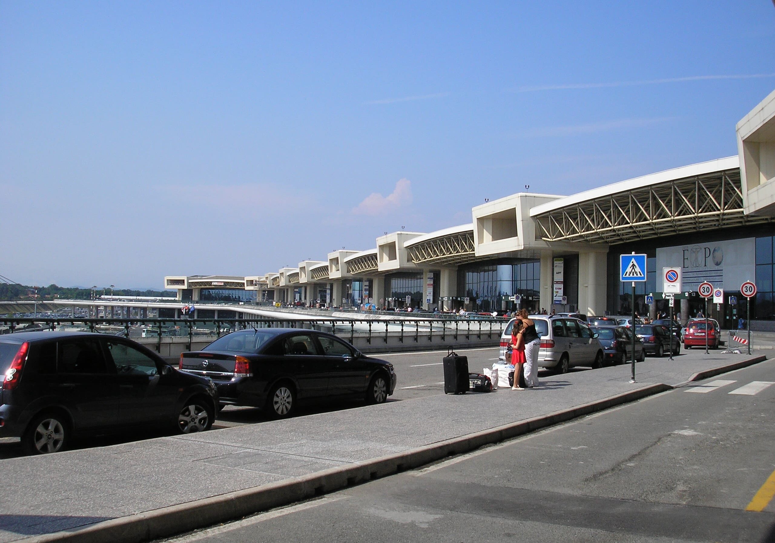 Furti a Malpensa, due algerini arrestati dai CC