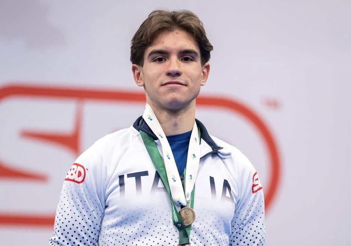 Il Trecatese Gabriel Carlone Vice Campione Europeo di Powerlifting Categoria SubJunior 66kg