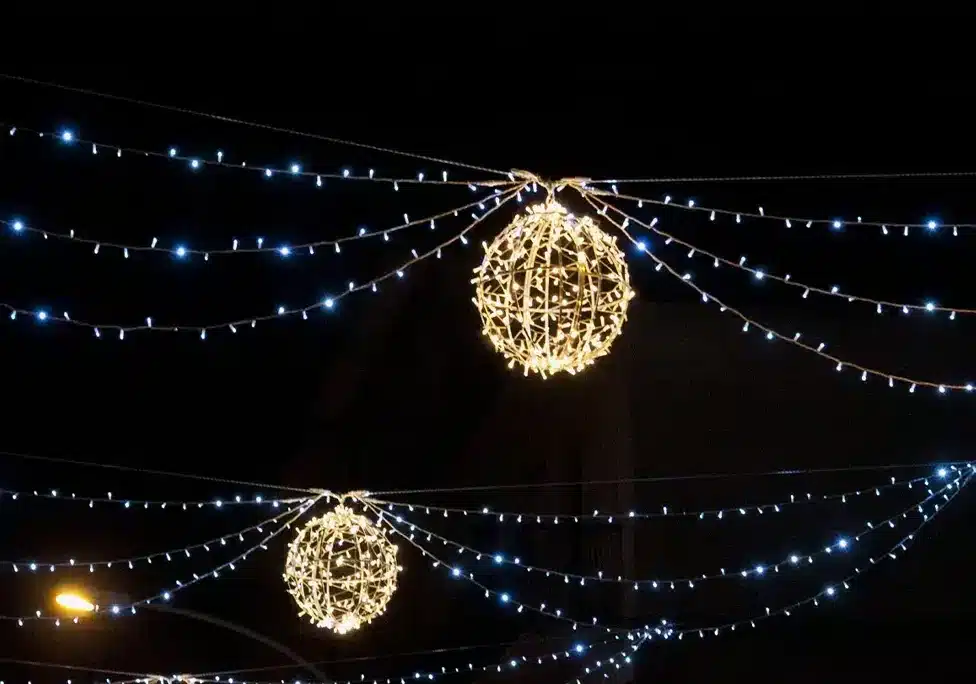 A Scaldasole (Pavia) lumimarie natalizie… pagate dai consiglieri comunali