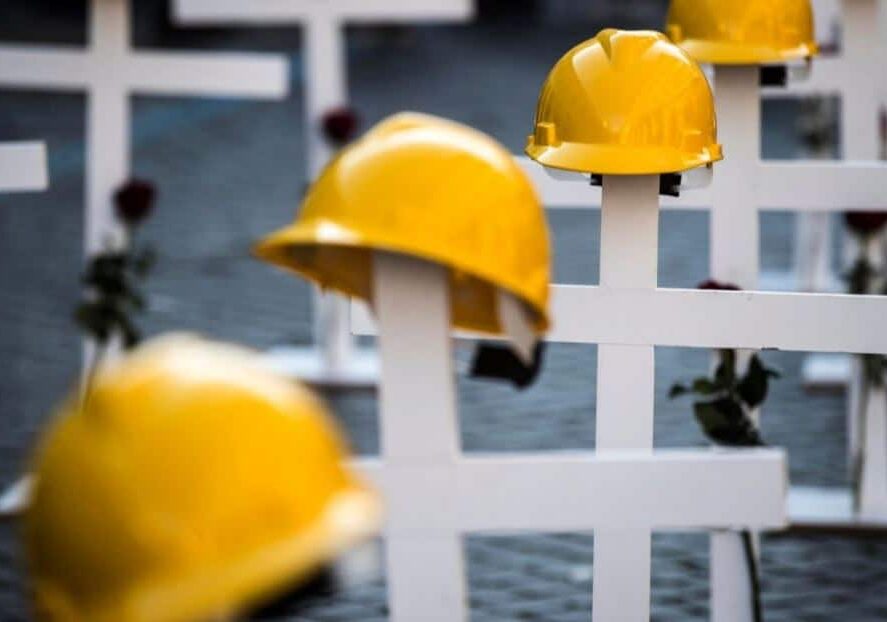Incidenti lavoro: Uil Lombardia, 302 denunce al giorno, serve più vigilanza