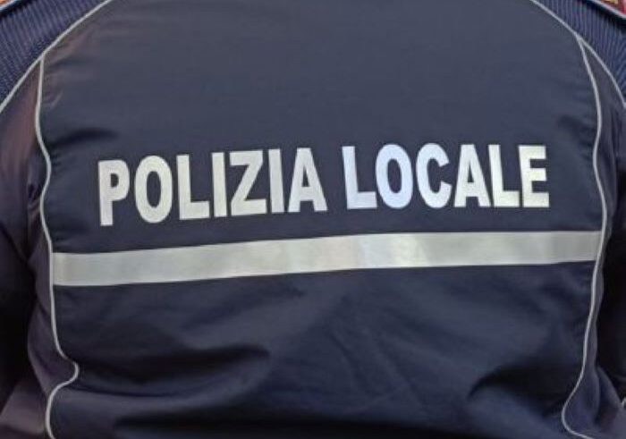 Tornano di notte dal lavoro e salvano giovane in ipotermia a Cesano Maderno
