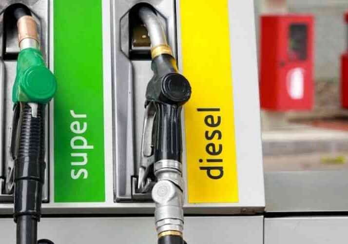 Benzina al livello più basso dal 2023, sale il gasolio ma meno del previsto