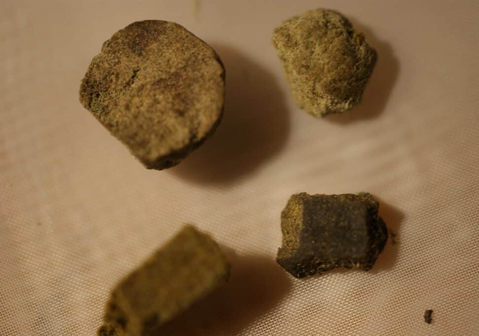 Monza: spaccia hashish alla stazione ferroviaria, arrestato