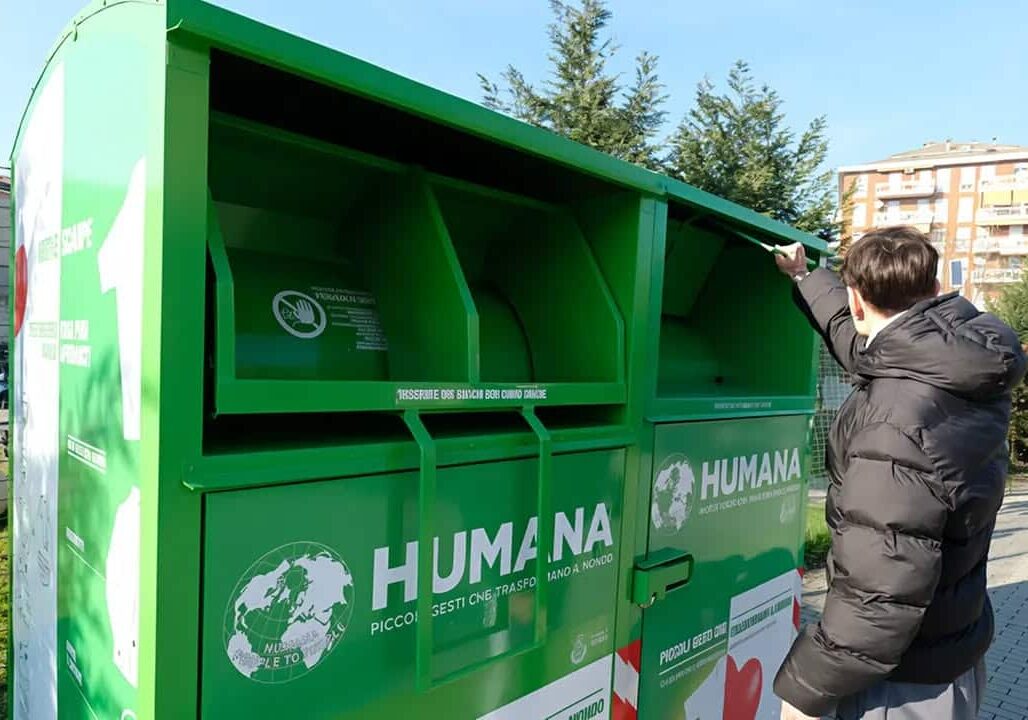 Abbiategrasso rivoluziona la raccolta degli abiti usati: con Amaga decoro, sostenibilità e controllo della filiera
