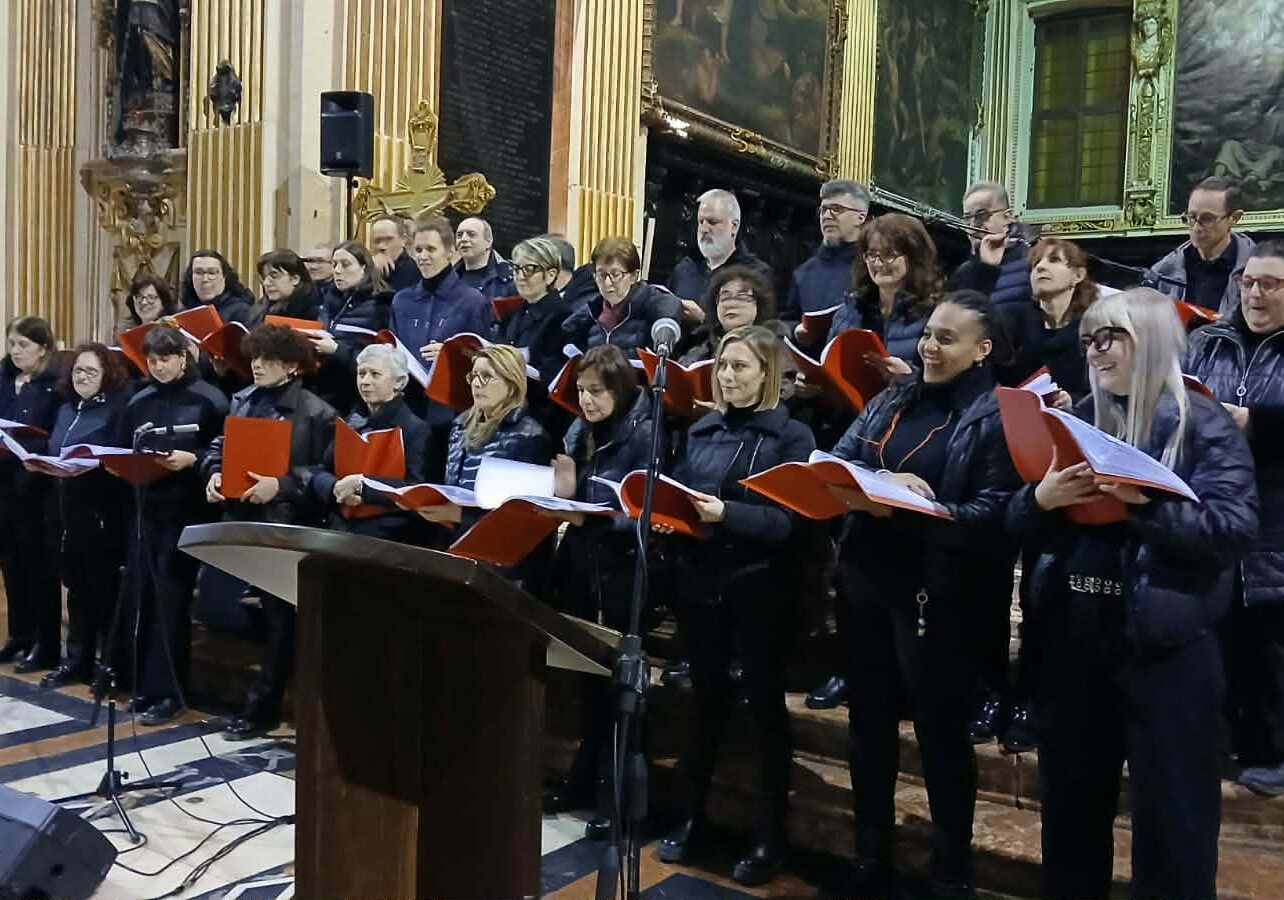 Successo per la Corale Polifonica di Robecco nella chiesa di S.Antonio abate a Milano per i Valori Paralimpici