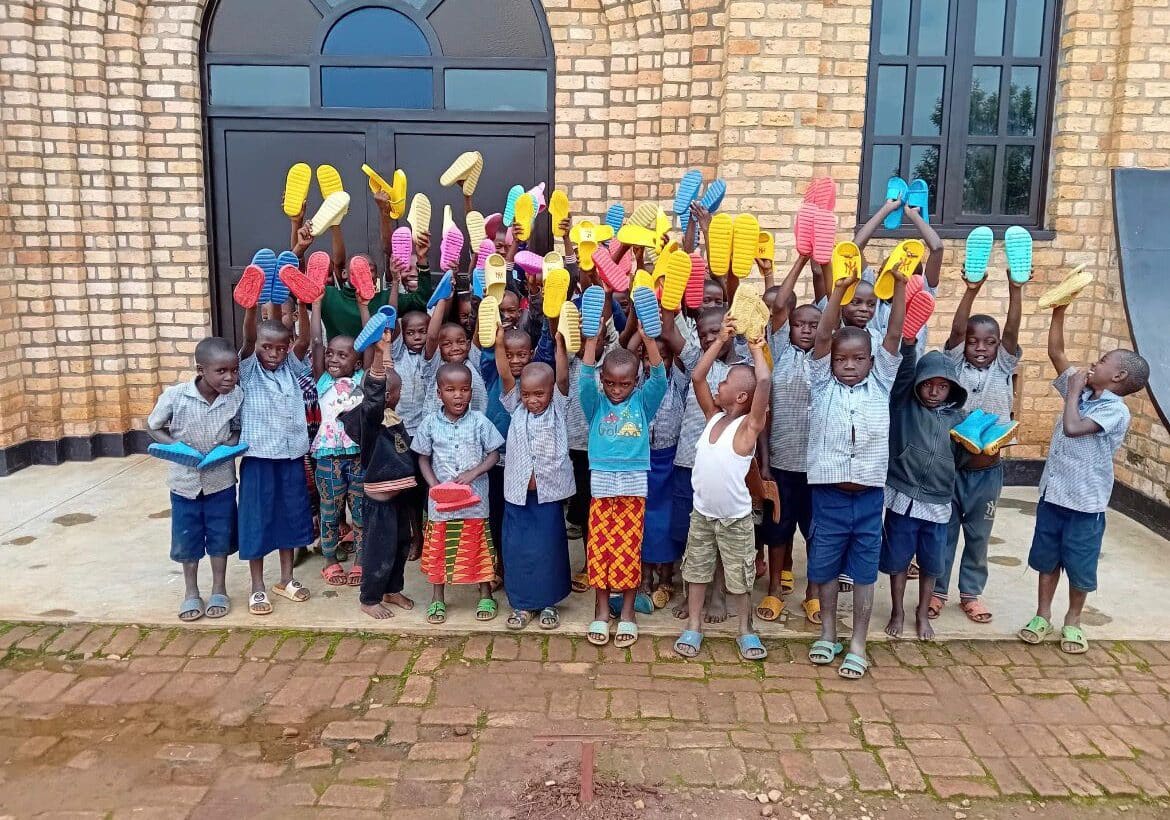 Ossona, la band ‘GenteinComune’ per l’Arcidiocesi di Kigali in Ruanda