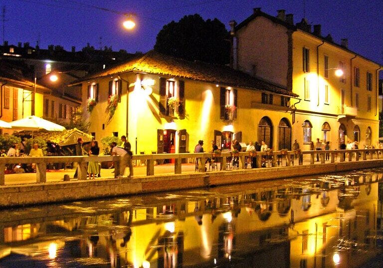 Terzo rapporto OCA, a Milano vivere con lo stipendio non basta: fino al 60% del reddito per casa e trasporti