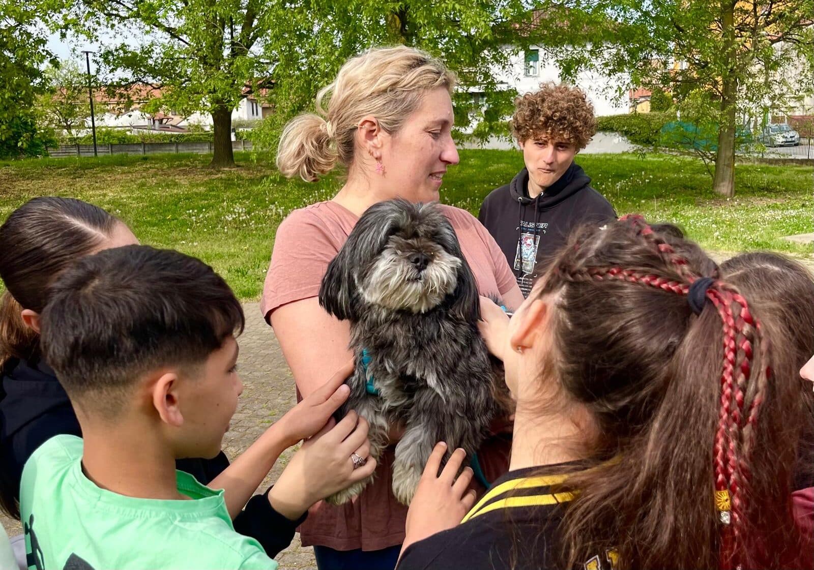 “A quattro zampe nel parco”. Un progetto di educazione cinofila per gli alunni della F. Baracca