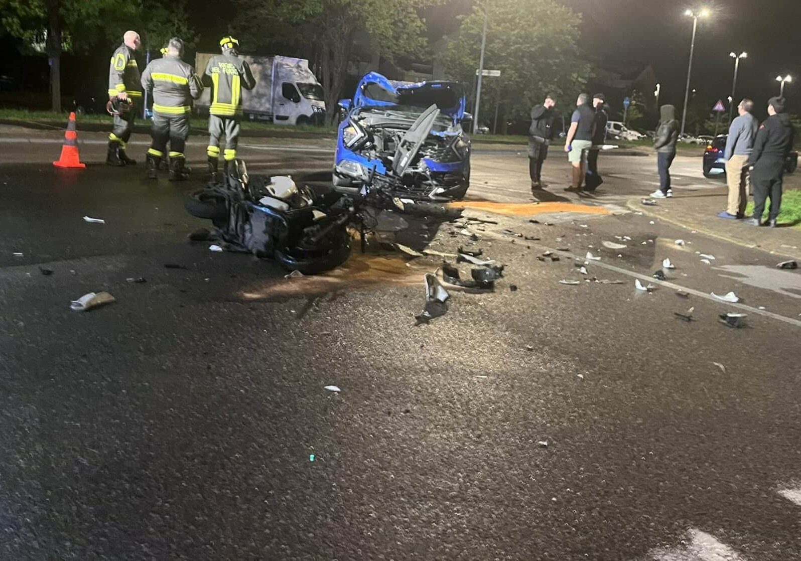 Vittuone: grave incidente in via Milano, giovane elitrasportato al Niguarda in codice rosso