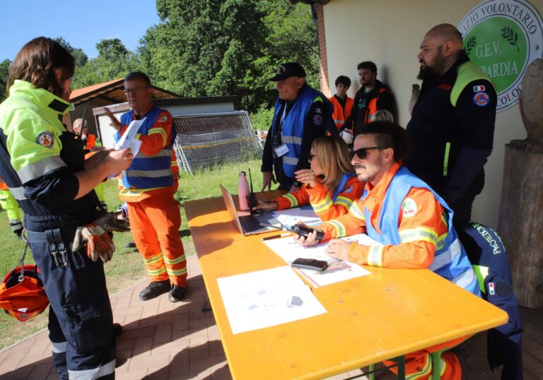 Protezione civile della Città metropolitana: oltre 200 volontari a lezione antincendio nel Parco delle Groane