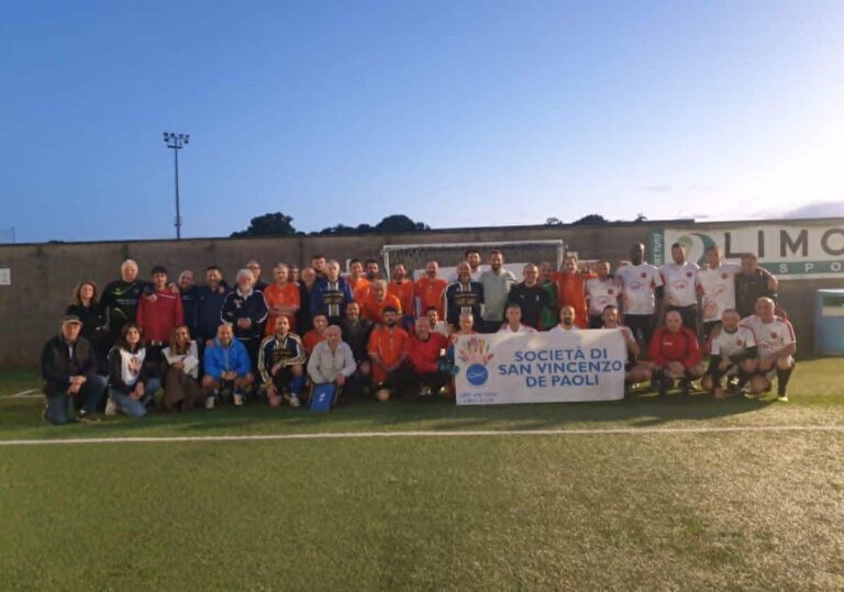 Robecco, Amatori Calcio Magenta e Milan Club Magenta in campo per la Casa di Angela della San Vincenzo