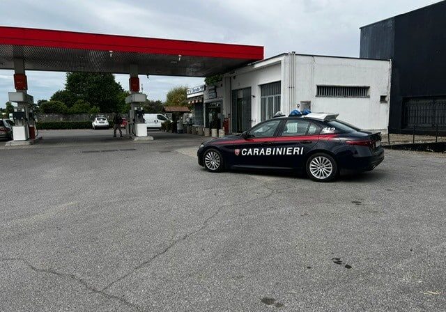 Garlasco, i carabinieri sventano il furto in un bar