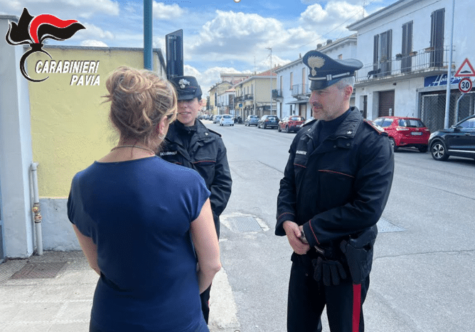 Vigevano, i carabinieri smascherano rete di falsi broker