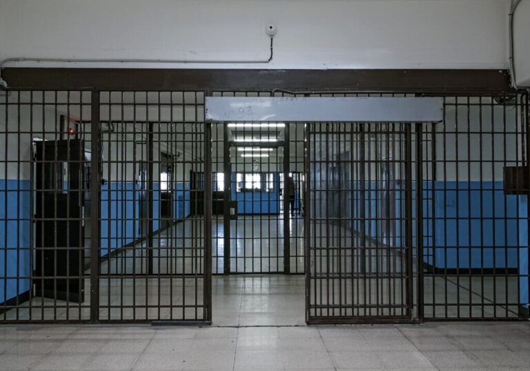 Varese: detenzione e spaccio di droga, arrestato 32enne