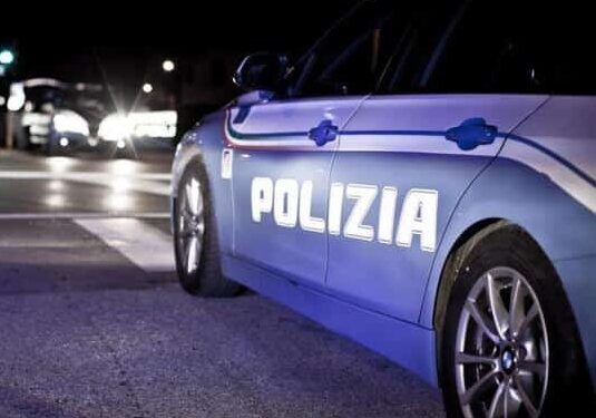 Milano: furto nel dehors di un locale del centro, due arresti