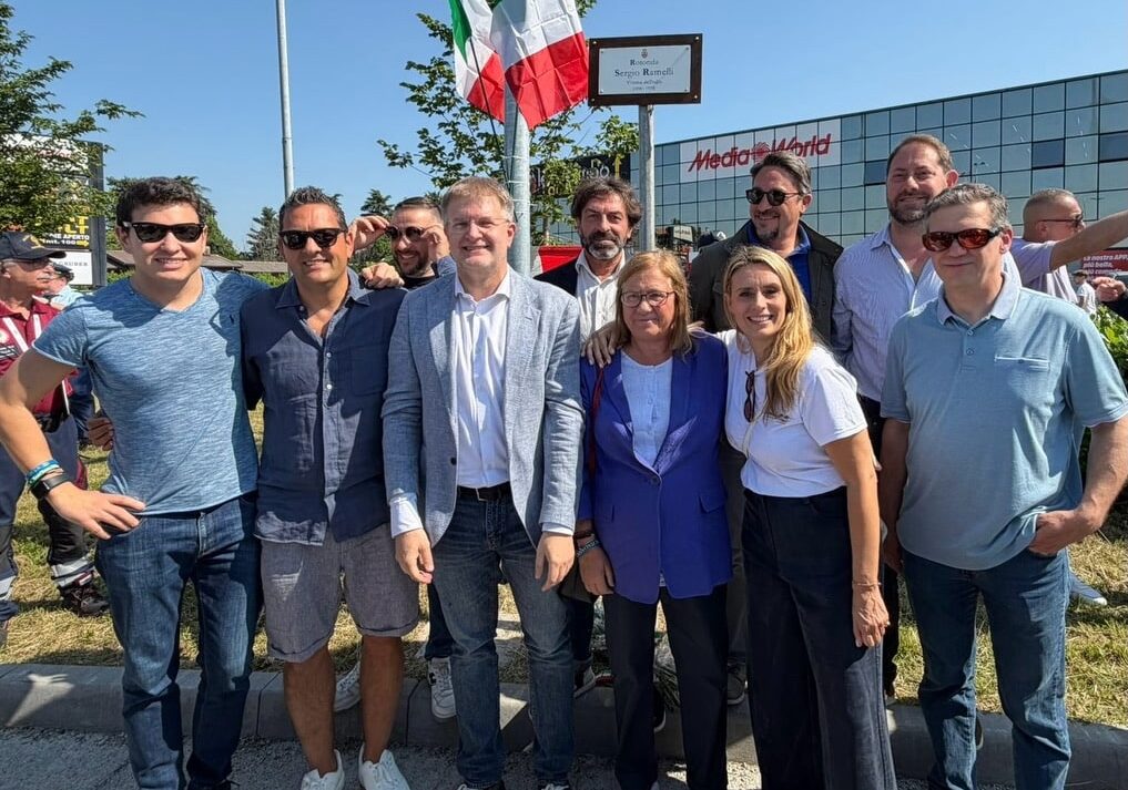 Gallarate, inaugurata la rotonda Ramelli. Nel nome di Beppe Martignoni (VIDEO)
