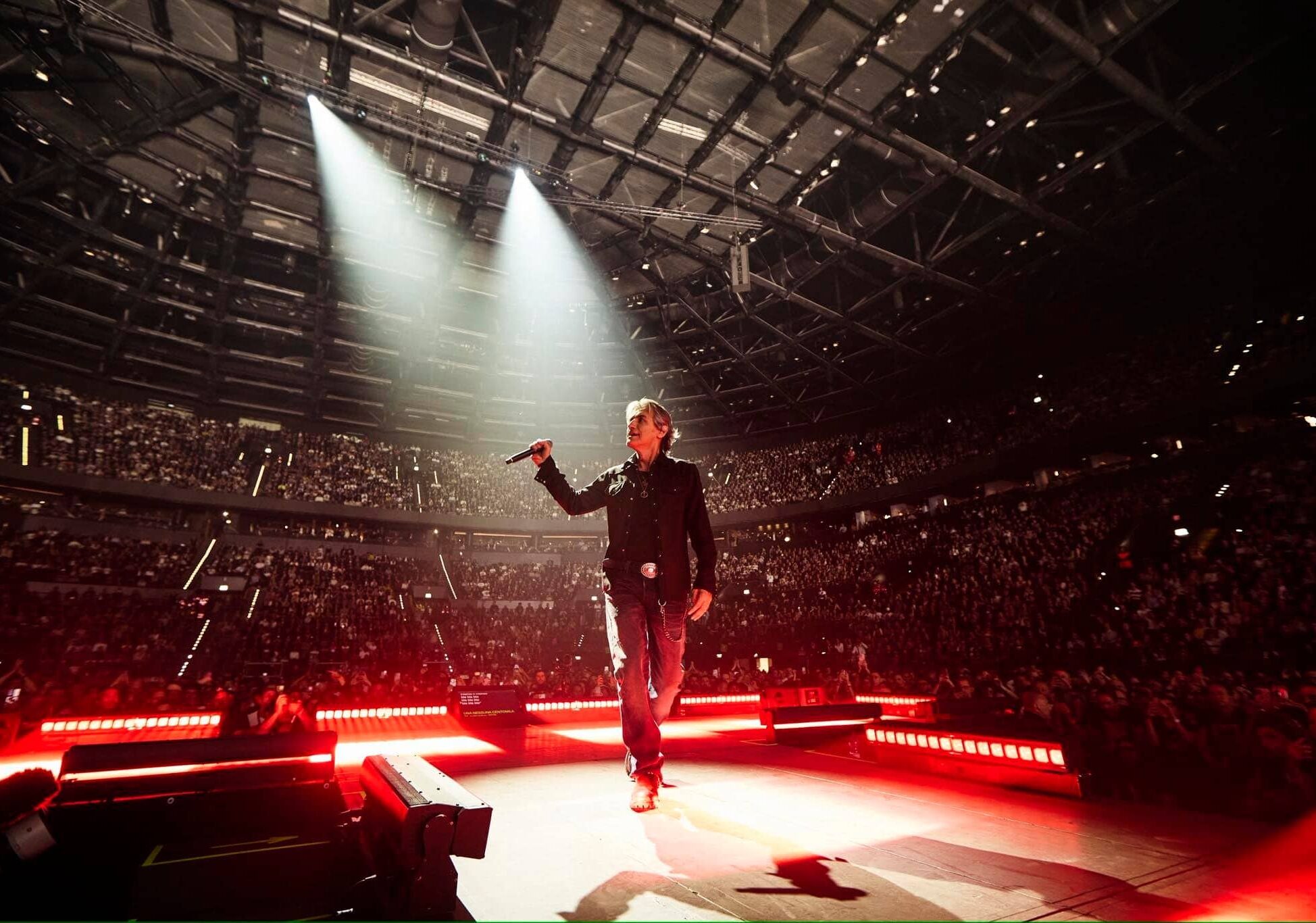 Ligabue all’Unipol Dome di Milano: ‘battezzata’ la nuova arena da 16mila posti
