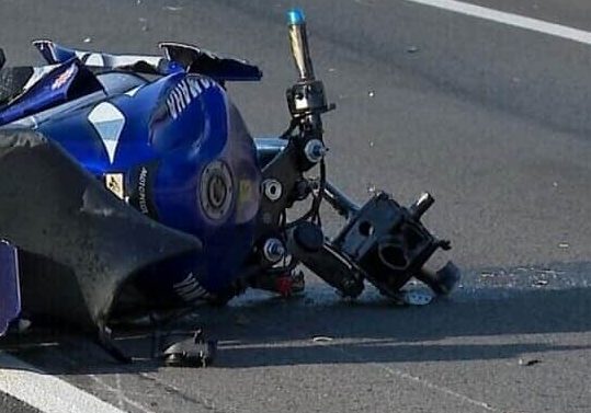 Milano: incidente auto-moto, morto 27enne