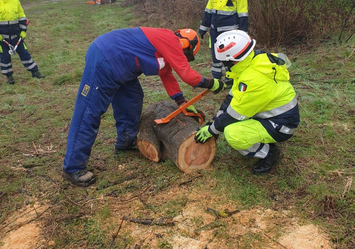 Protezione civile, 900mila euro dalla Lombardia ai Vigili del fuoco per emergenze e formazione
