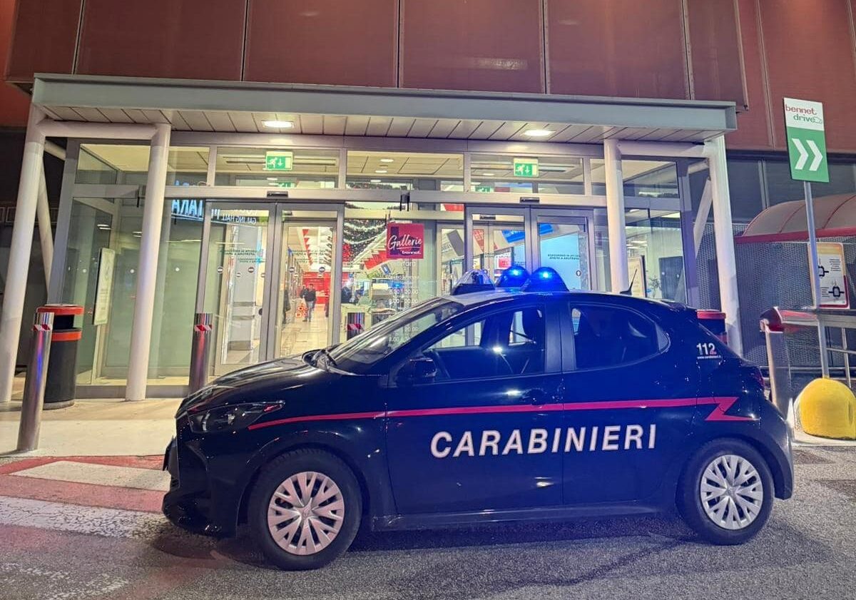 Rapina alla Bennet di Parona Lomellina:  ci sono tre denunciati