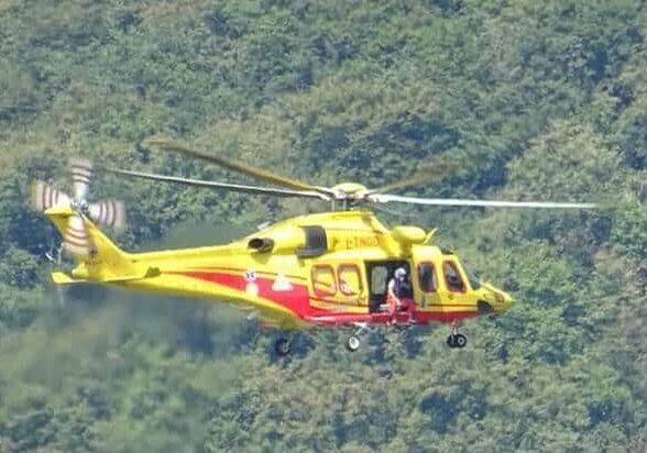 Valtellina, due alpinisti bloccati a 2.600 metri: recuperati in elicottero dal Soccorso Alpino